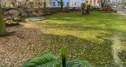 KL26: Modern 2 Bedroom Downtown Apartment