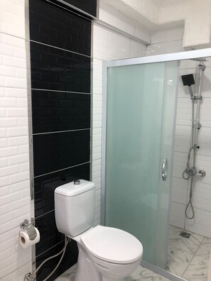 Shower, towels