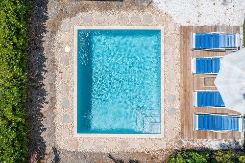 Indian River Drive Cottage - Heated Pool & Close to Beaches!