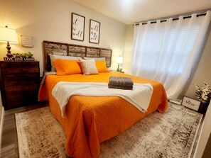 2 عدّة غرف نوم وواي فاي مجانًا وملاءات أسرّة