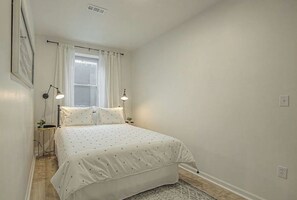 2 Schlafzimmer, Reisekinderbett, kostenloses WLAN