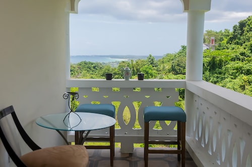 Tranquil Environment with breathtaking views