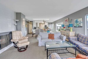 Smart TV, DVD player, offices