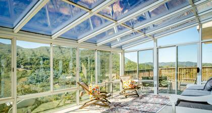 Luxe home w/ amazing views, jetted tub, steam shower, central AC & garage