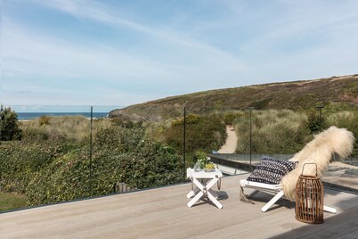 Beach Cottage - Porthcothan -  stunning cottage that sleeps  8-12 guests  in 6 bedrooms