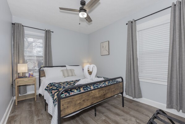 1 bedroom, desk, iron/ironing board, free WiFi