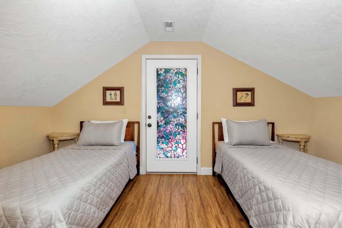 4 quartos, Wi-Fi de cortesia, roupa de cama