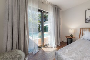 3 bedrooms, iron/ironing board, travel cot, free WiFi