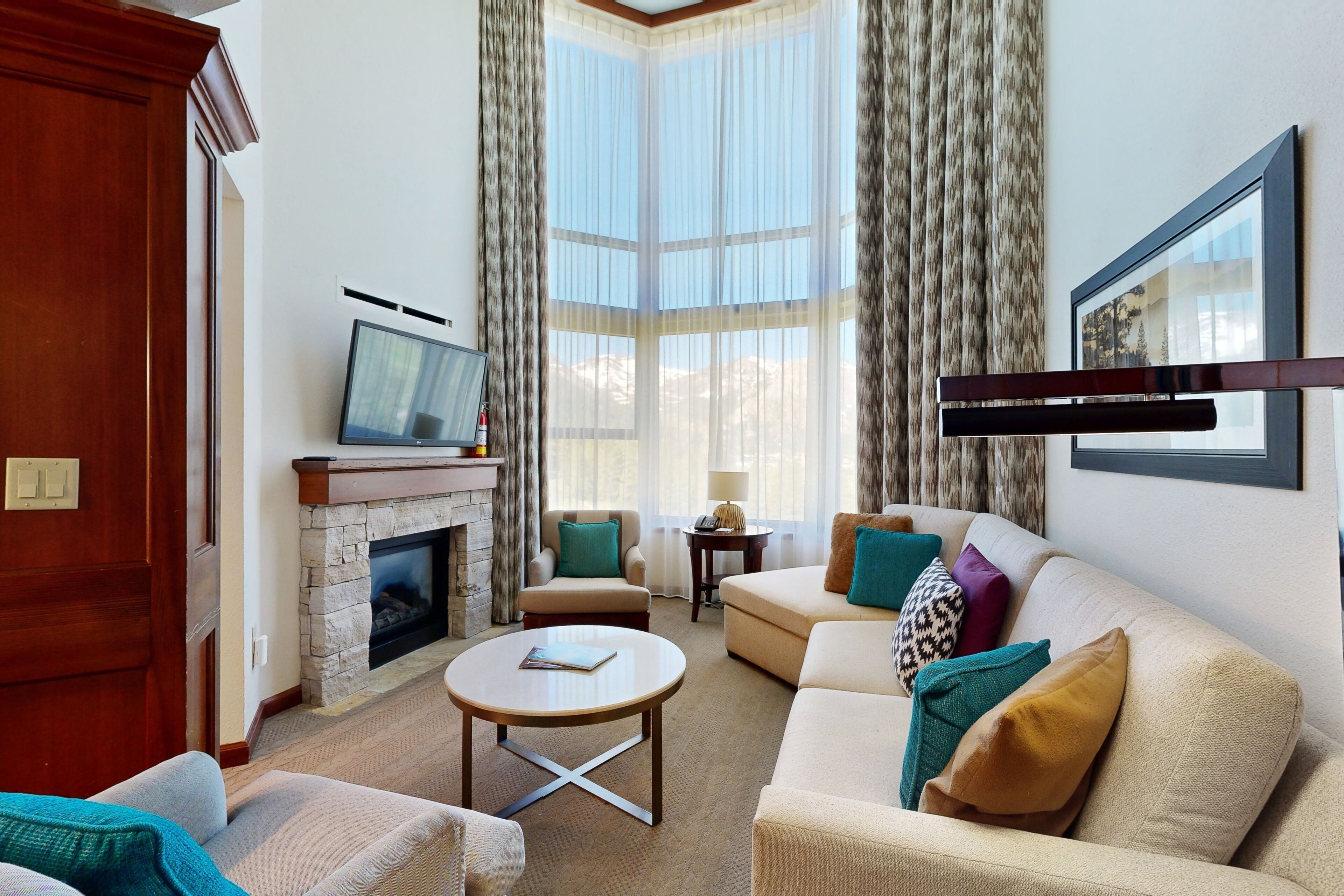 Two units at the Everline Resort & Spa - ski-in/ski-out, fireplace, pools, & gym