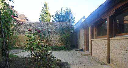 Bed and breakfast in the heart of a village rich in heritage and hiking trails