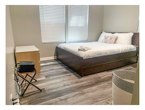 3 bedrooms, iron/ironing board, travel crib, free WiFi
