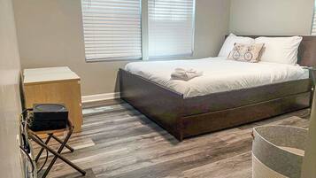 3 bedrooms, iron/ironing board, travel crib, free WiFi