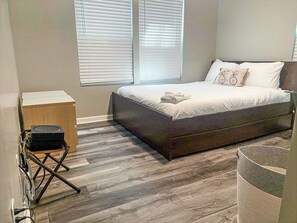 3 bedrooms, iron/ironing board, travel cot, free WiFi