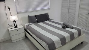 2 chambres, fer et planche à repasser, Wi-Fi gratuit, draps fournis