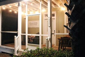 تفاصيل الفندق من الخارج