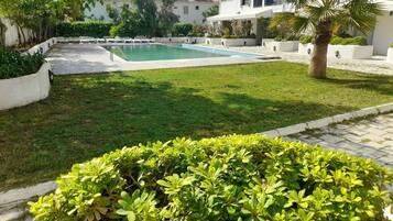 House | Kolam renang | Kolam renang terbuka