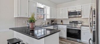 The Sweet Oasis with an outdoor jacuzzi