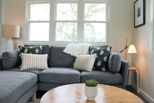 Relaxing Farm Cottage Escape, 10 Min from LEGOLAND