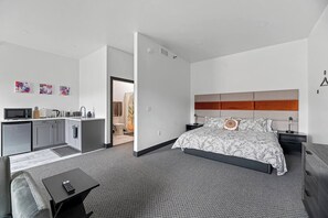 1 chambre, fer et planche à repasser, Wi-Fi gratuit, draps fournis