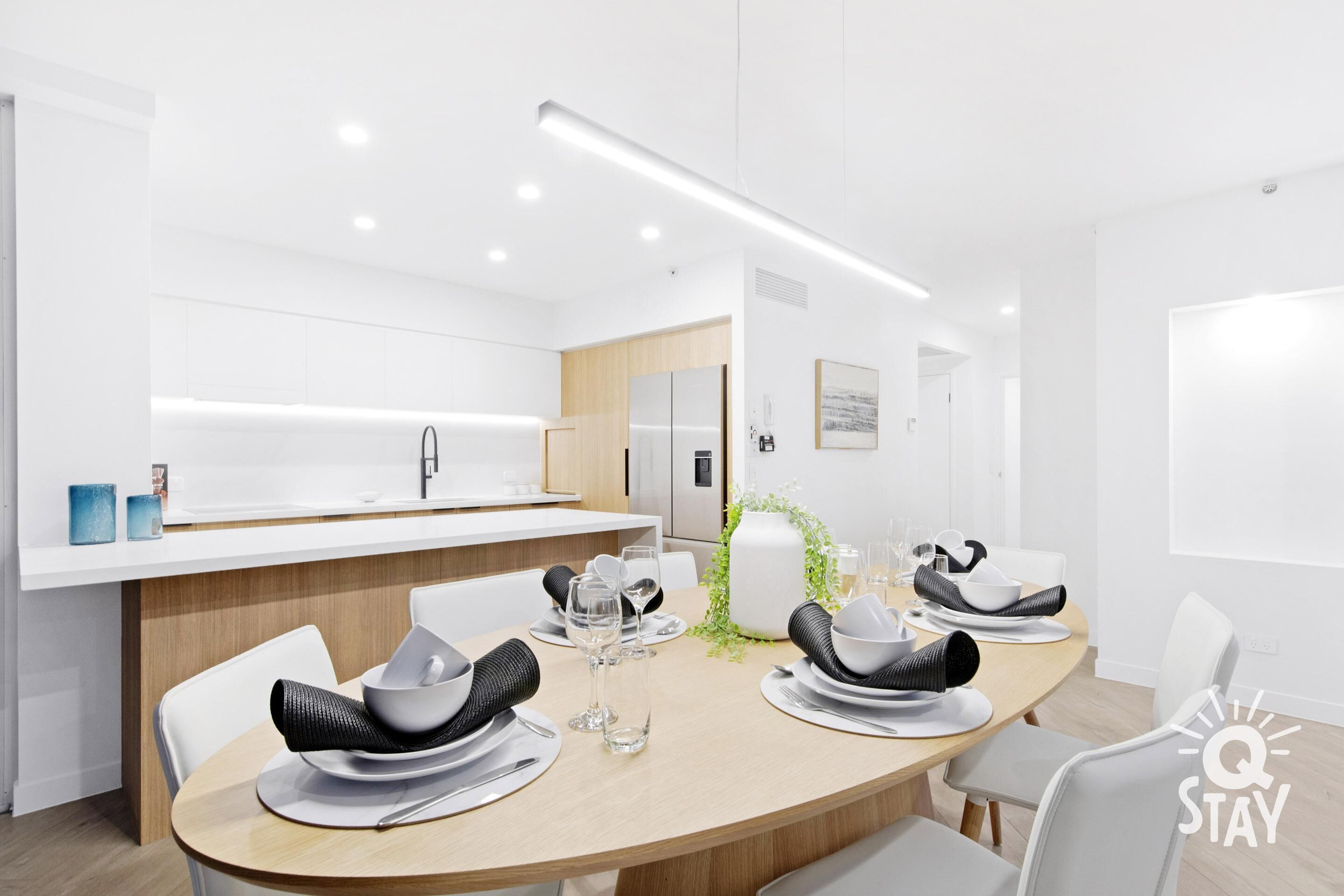 Chevron – 3 Bedroom Superior Unit — Q Stay — image 10