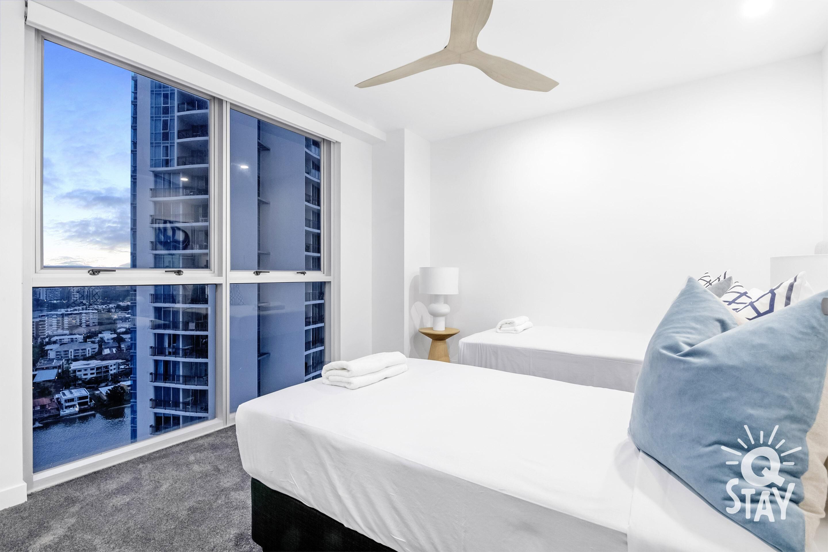 Chevron – 3 Bedroom Superior Unit — Q Stay — image 15