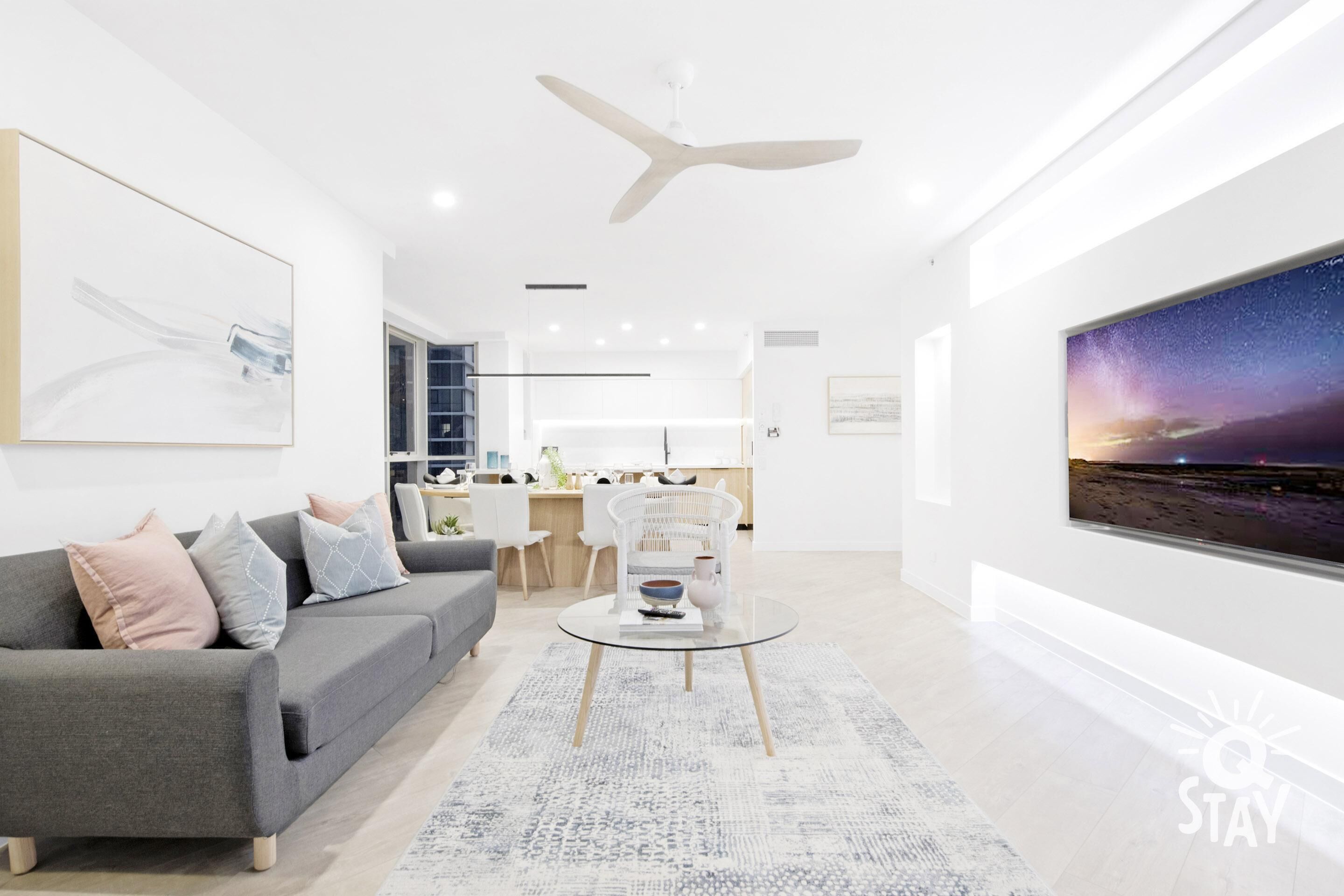 Chevron – 3 Bedroom Superior Unit — Q Stay — image 12