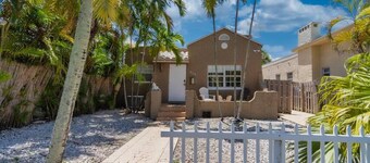 Bike to Beach-Spacious With Patio BBQ Plus Game Room