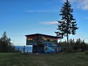 Exterior - Modern container cabin on 13 acre country estate (Sequim)