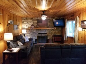 Smart TV, fireplace