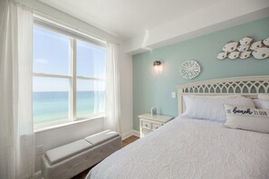 3 slaapkamers, een strijkplank/strijkijzer, gratis wifi, beddengoed