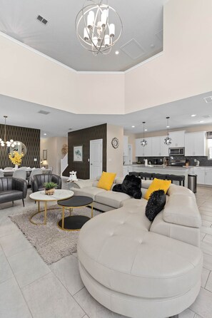 Smart TV, video games, table football, books - Luxury Stay W/ Pool & Spa,  BBQ & Game Room  Near Club House  (Davenport)