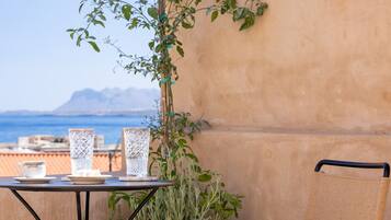 Superior Double Room | City view