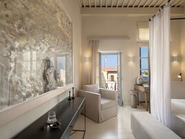 Superior Suite with Old Harbor view | Θέα από το δωμάτιο