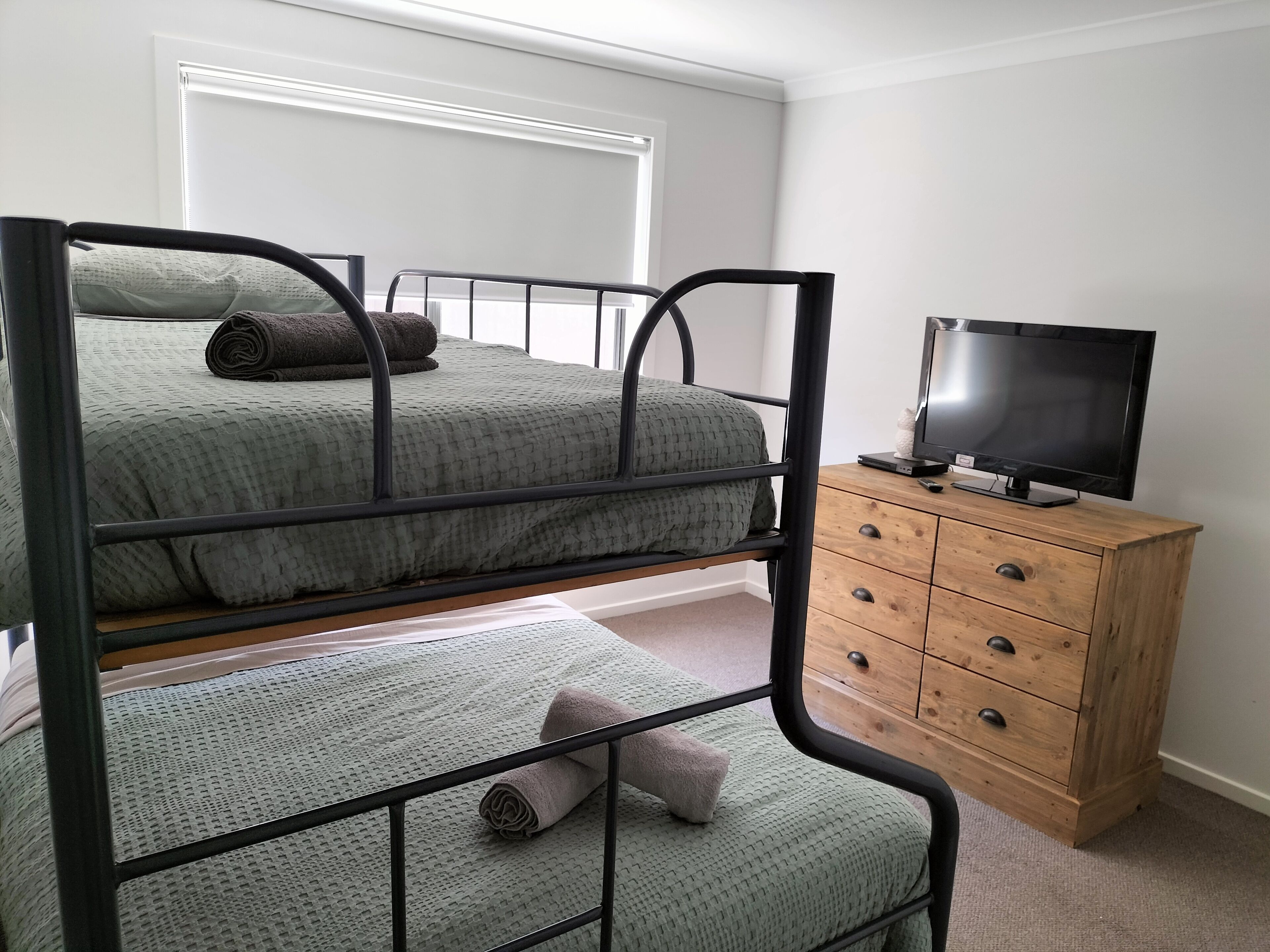 3 bedrooms, free WiFi, bed sheets