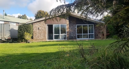Morunga Farm House - A Peaceful Country Retreat