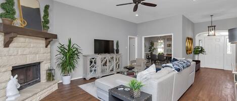 Smart TV, fireplace, computer monitors