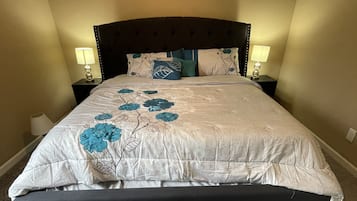 2 chambres, fer et planche à repasser, Wi-Fi, draps fournis
