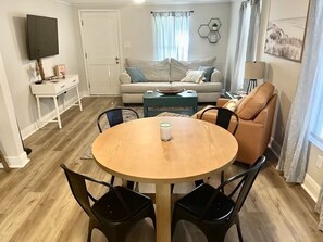 Smart TV, Netflix, streaming services