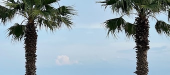 Short walk to the BEACH!🏖-Minutes to Casinos-Biloxi-Long Beach