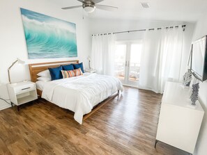 4 bedrooms, travel crib, free WiFi, bed sheets