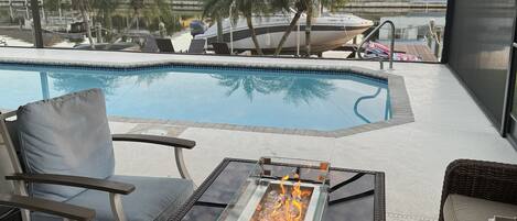 Outdoor pool, a heated pool