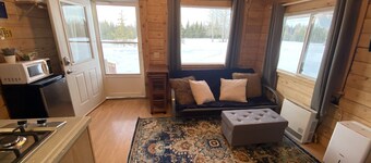Cute & Cozy Cabin @ Moose Tracks Lodging