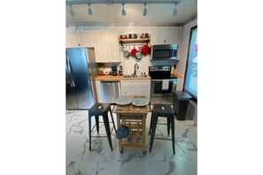 Microonde, forno, piano cottura, lavastoviglie