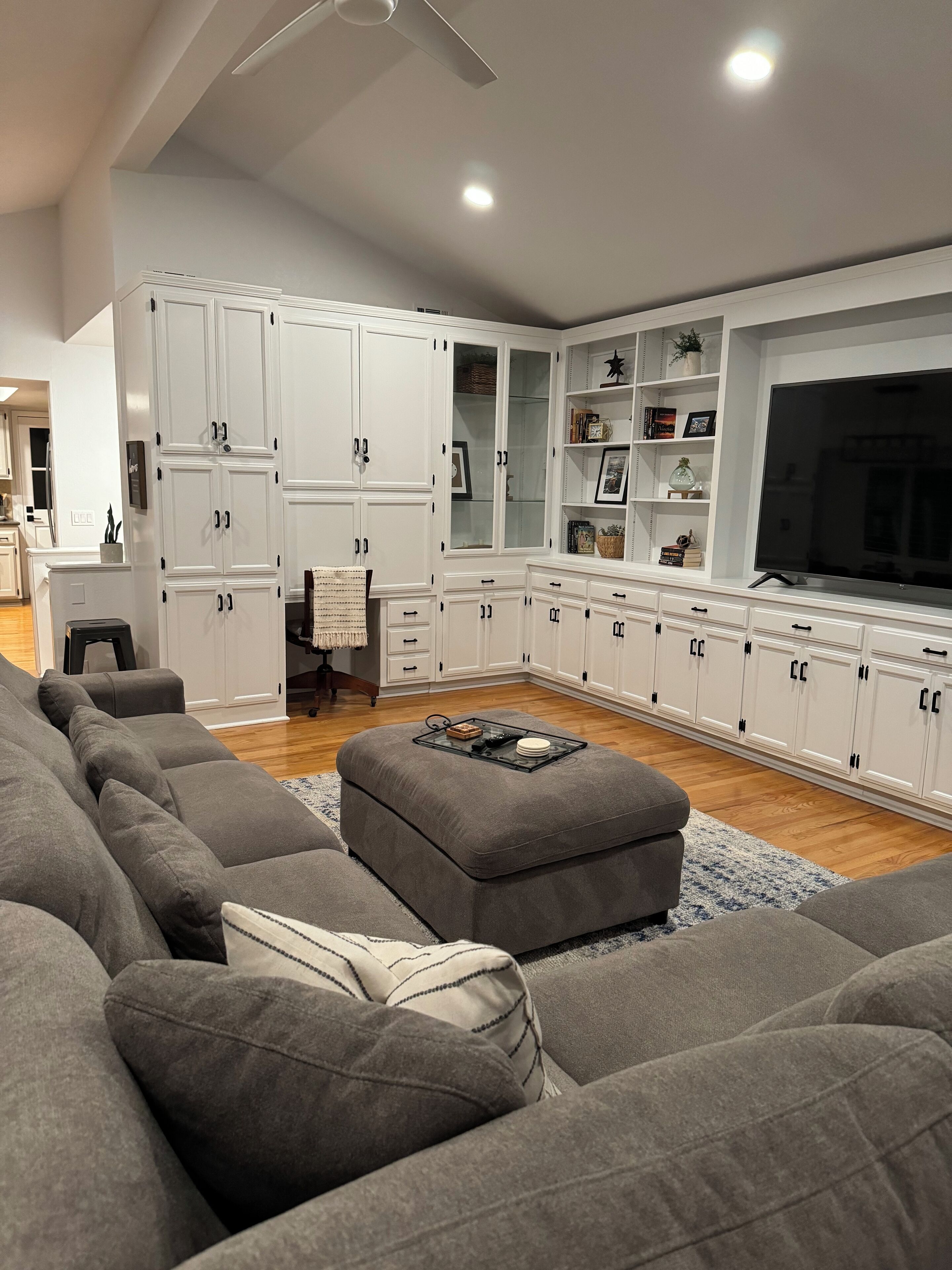 Smart TV, fireplace, books