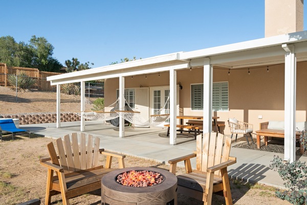 屋外ダイニングエリア