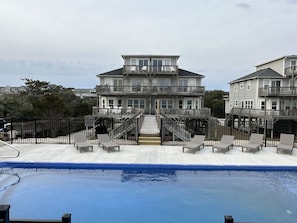屋外プール、温水プール