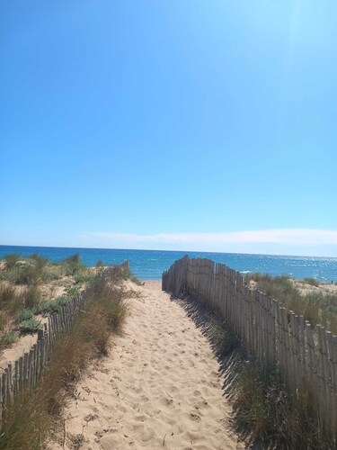 Modern Villa in Costa Brava, Private Pool, Garden, Sand beach 300m, Golf 5km