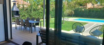 Modern Villa in Costa Brava, Private Pool, Garden, Sand beach 300m, Golf 5km