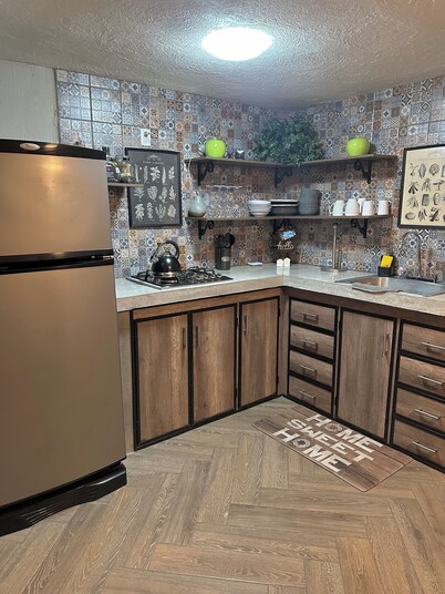 Cozy home close to airport