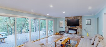 The Enso Sonoma, Gated Oasis in Heart of Wine Country | Private Hot Tub, Deck
